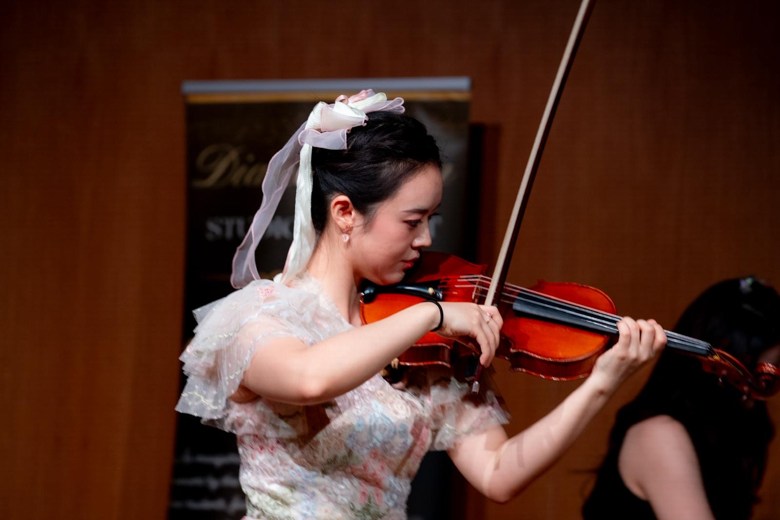 Studio concert photo 1