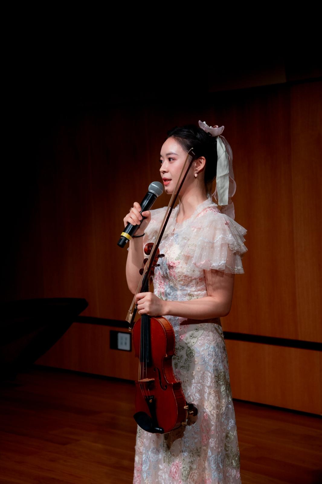 Studio concert photo 3