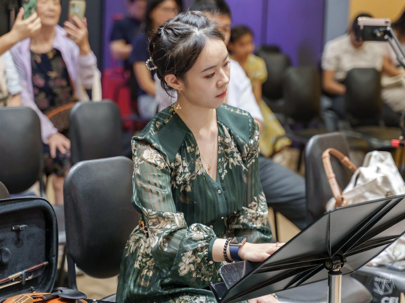 Studio concert photo 5